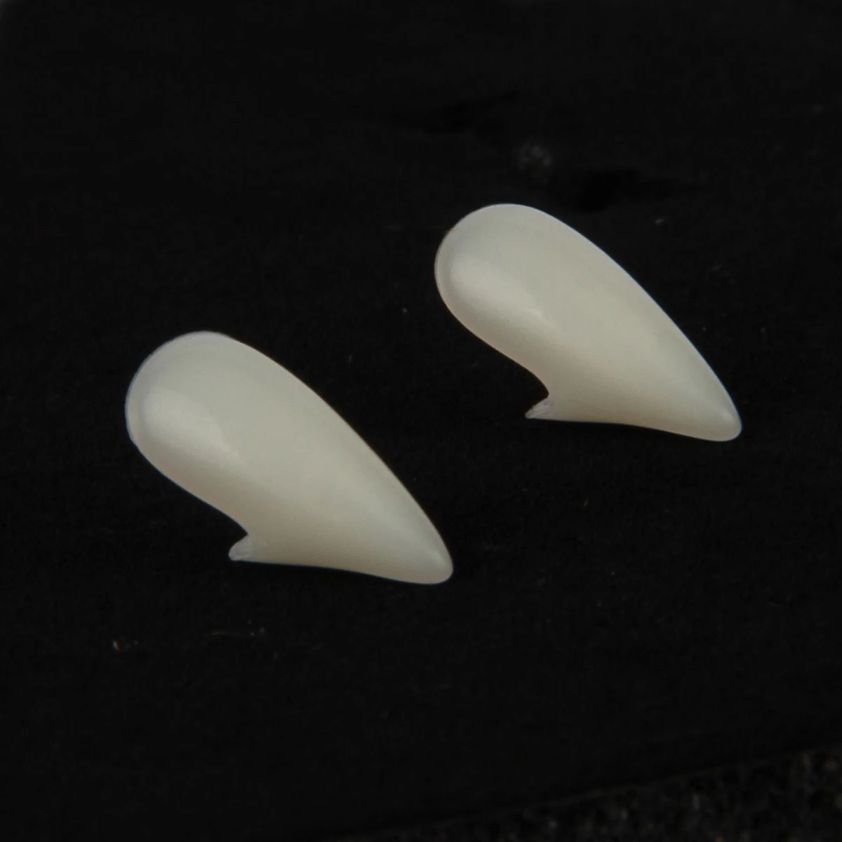 Luxe Vampier Hoektanden 17 Mm 3 Luxe Vampier Hoektanden 17 Mm